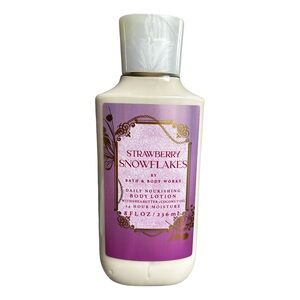 Bath & Body Works Strawberry Snowflakes Daily Nourishing Body Lotion